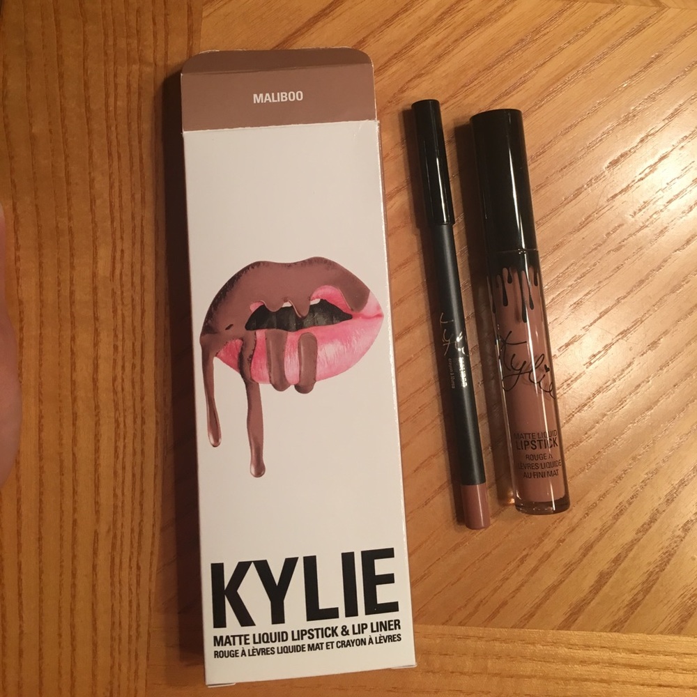 Kylie mailboo lip kit