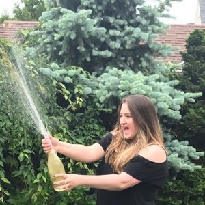 Meet your Posher, Danielle