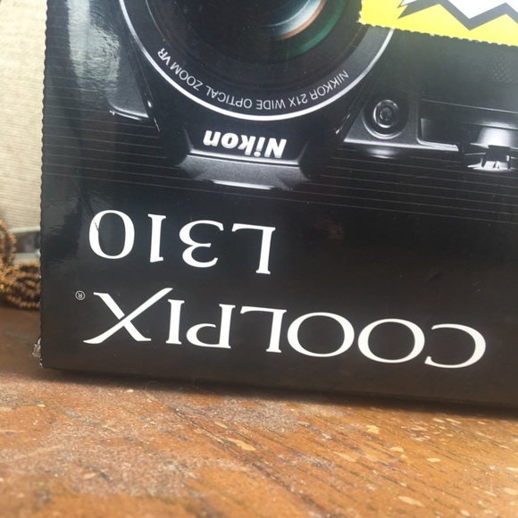 Nikon Coolpix L310 - Picture 2 of 4