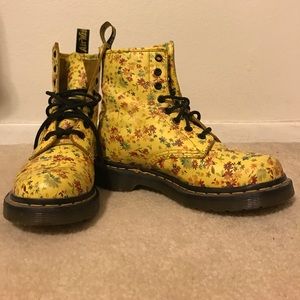 Dr Martens: size-6 US.