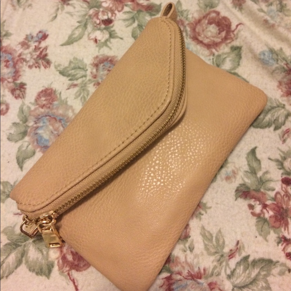 Gold handbag (vegan) 💕