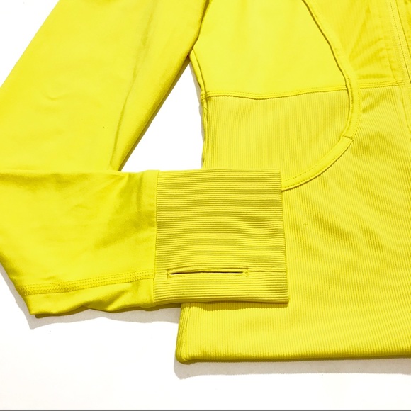 SOLD 🍓NEW Lululemon Reversible Dance Studio - Picture 4 of 7