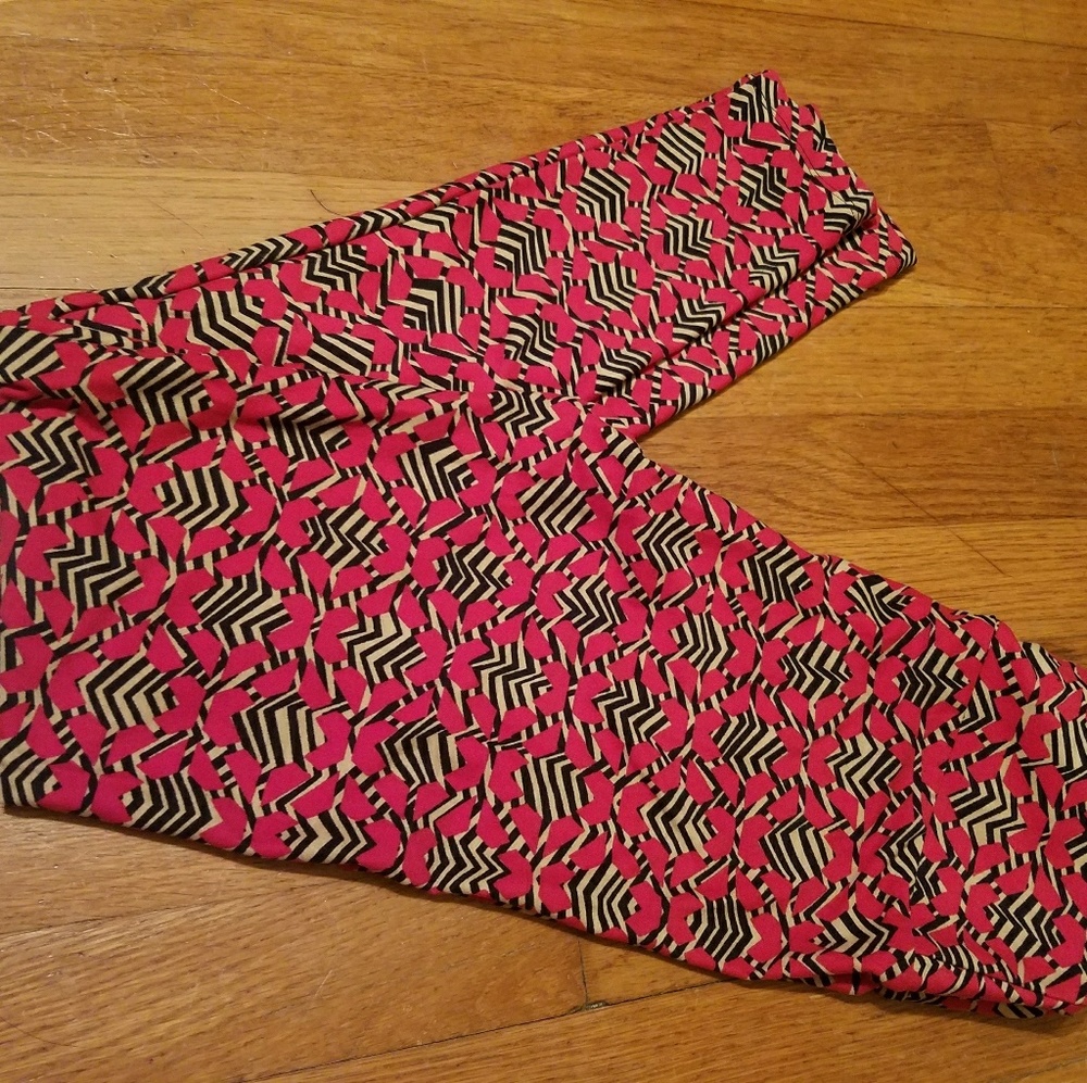 NWOT Lularoe one size leggings