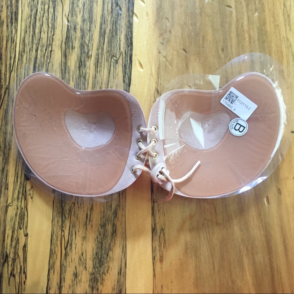 🎉Adhesive Backless Bra! - Picture 3 of 3