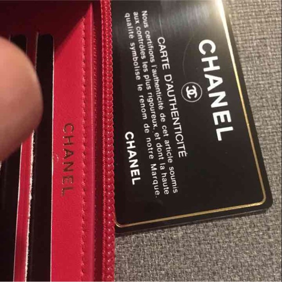 Red Chanel wallet - Picture 2 of 4