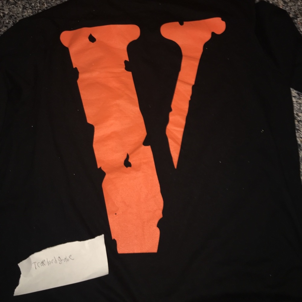 Vlone x Nike collab long sleeve size L fits size m