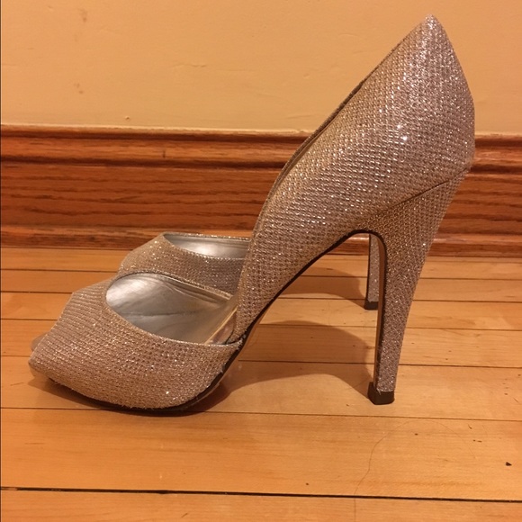 Heels - Picture 2 of 3