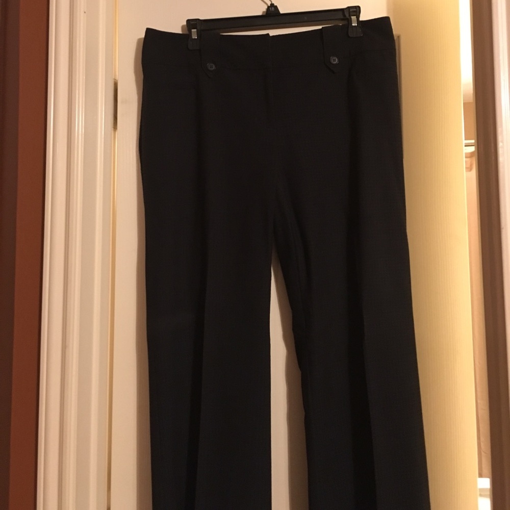 Flattering Navy slacks w/stretch