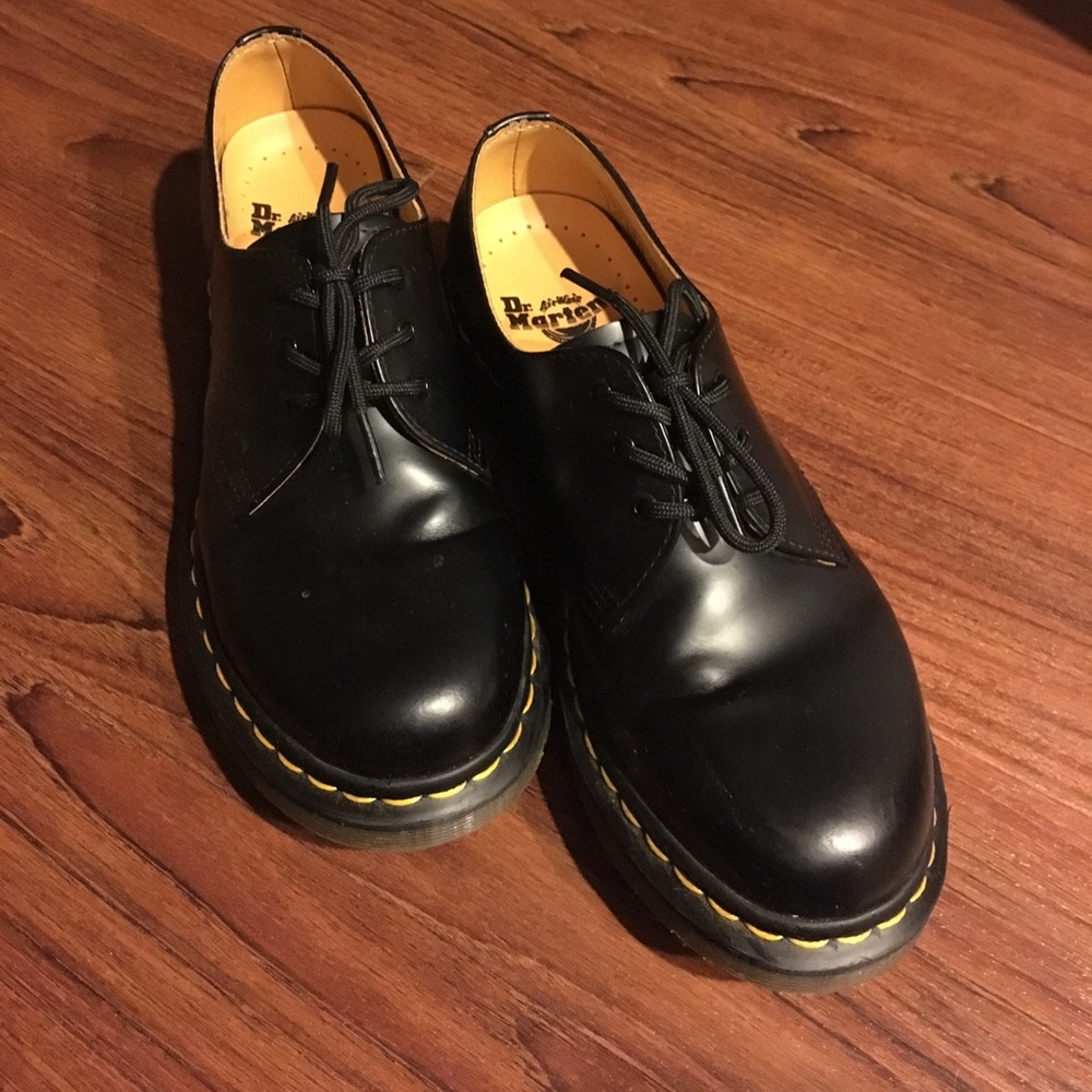 ✨final price✨  Low Top Original Dr Martens