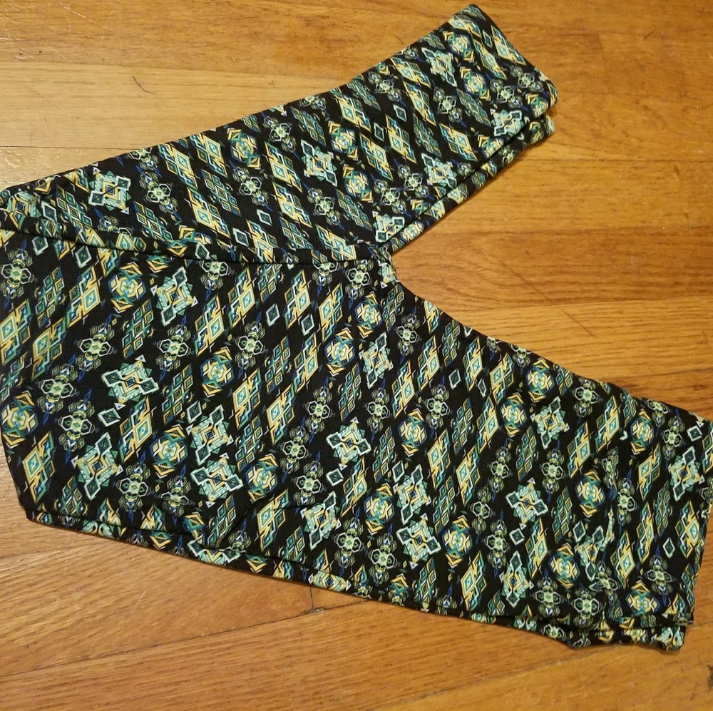 NWOT Lularoe one size leggings