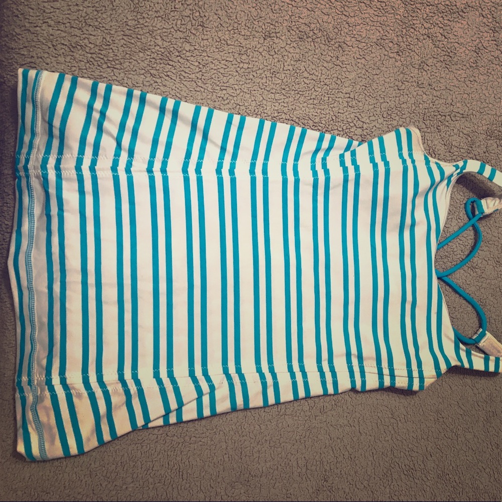 🍋🍋Lulu lemon free to be tank