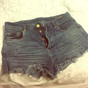 Cut off jean shorts