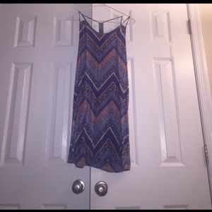 Shift dress w/ cris cross back