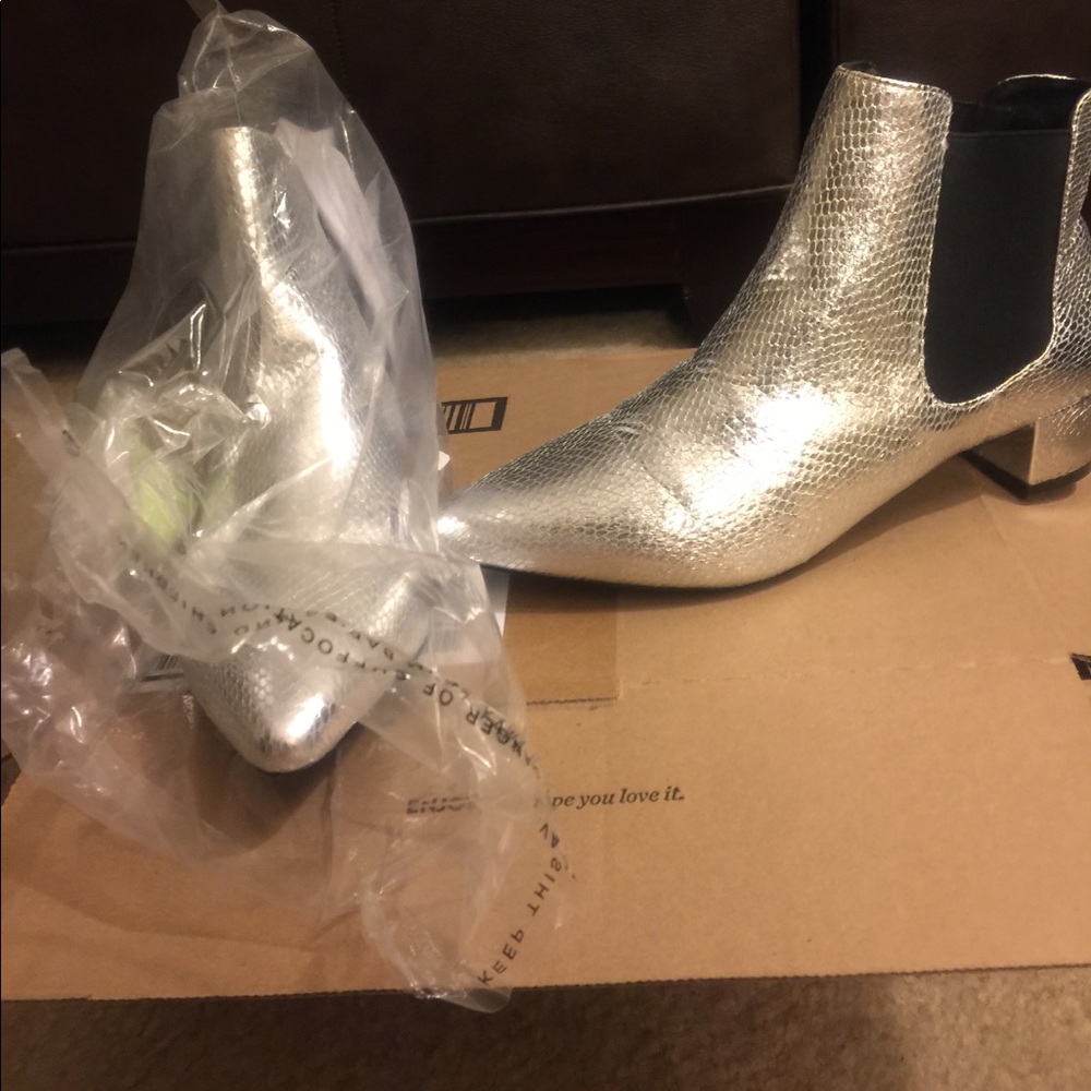 TOP SHOP ...WILL ALLOW YOU TO SHINE ANYWHERE 😜