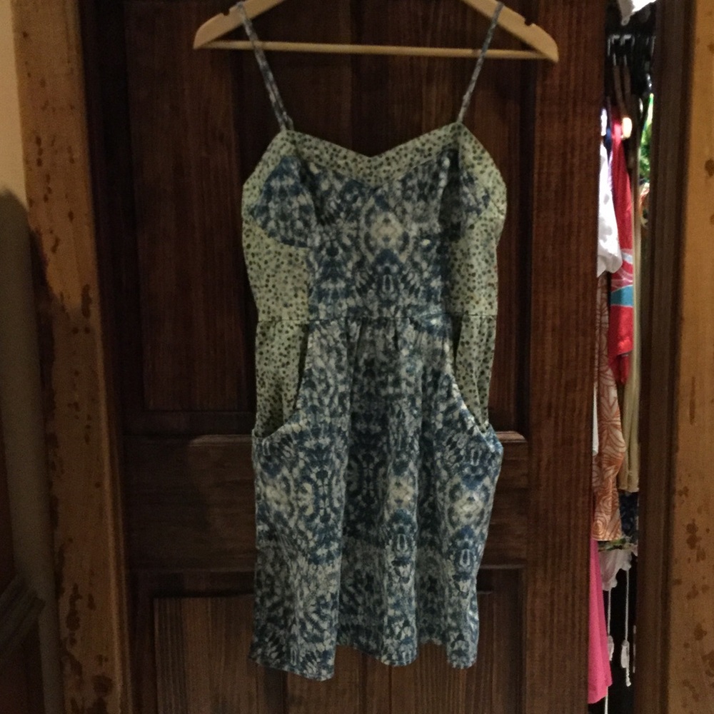 Sweet sundress .. pockets !!