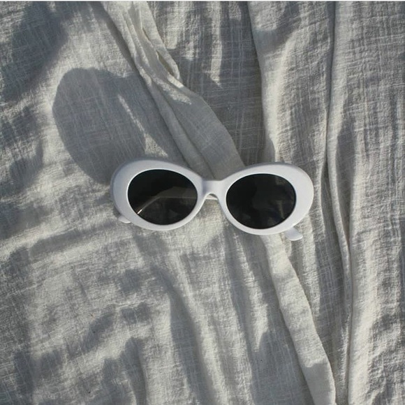 White cat eye framed boho trendy summer sunglasses - Picture 4 of 5