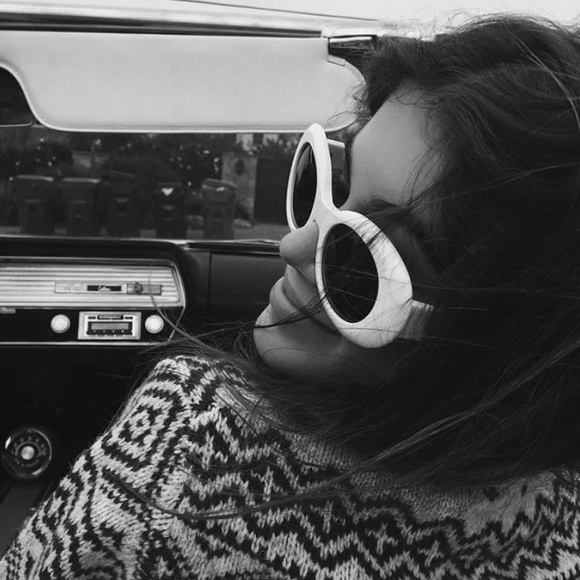 White cat eye framed boho trendy summer sunglasses - Picture 5 of 5