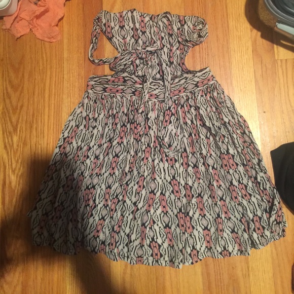 Brandy Melville dress rare - Picture 2 of 2