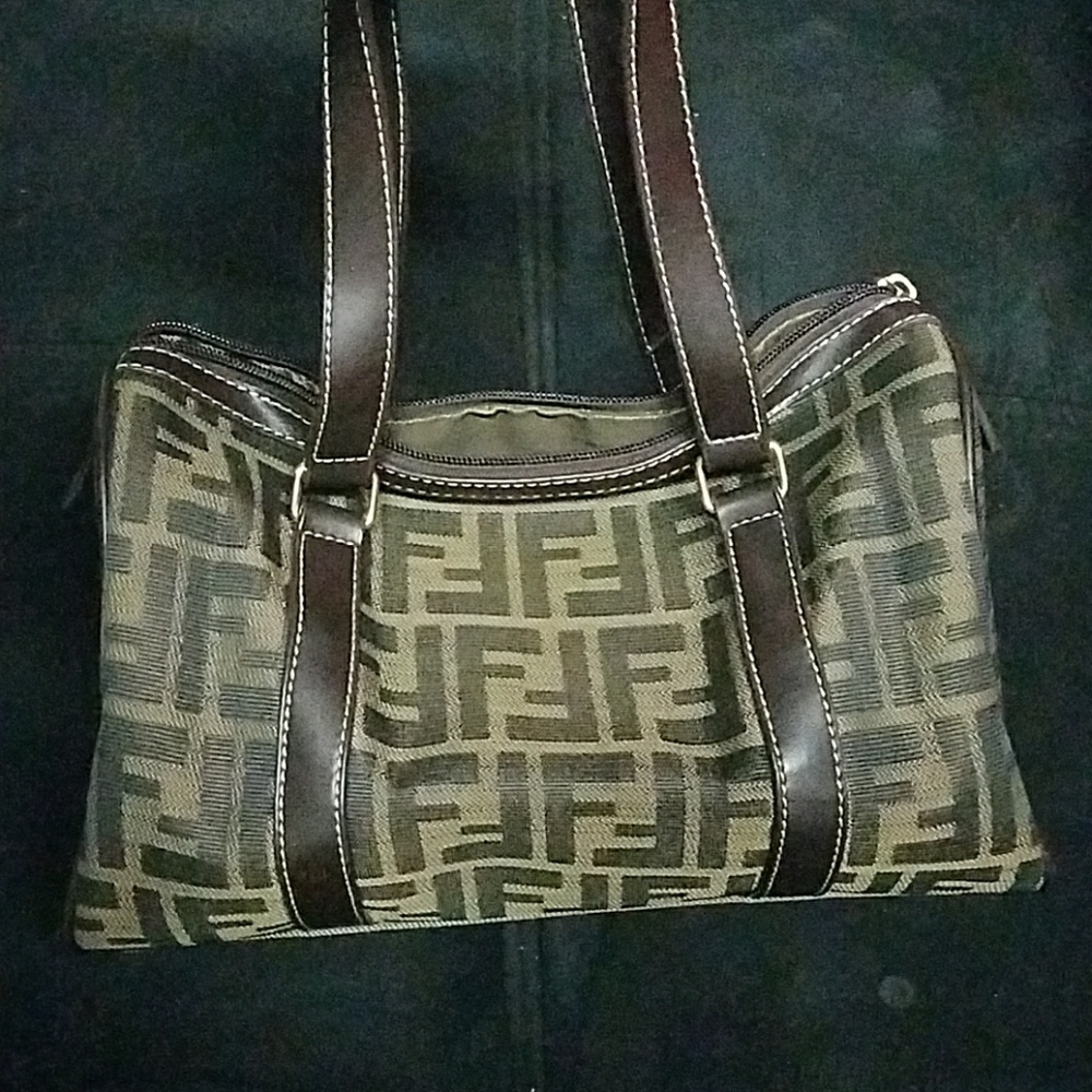 Fendi sas roma hand bag