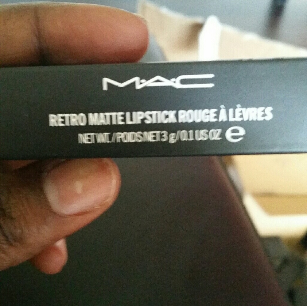 Lipstick matte