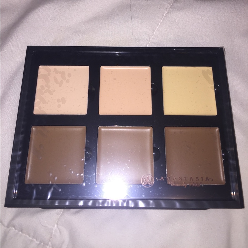 🚨LAST ONE🚨NIB Authentic ABH Contour Palette