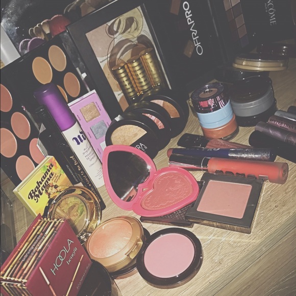 HUGE MAKEUP BUNDLE!!!! ππππ - Picture 2 of 4