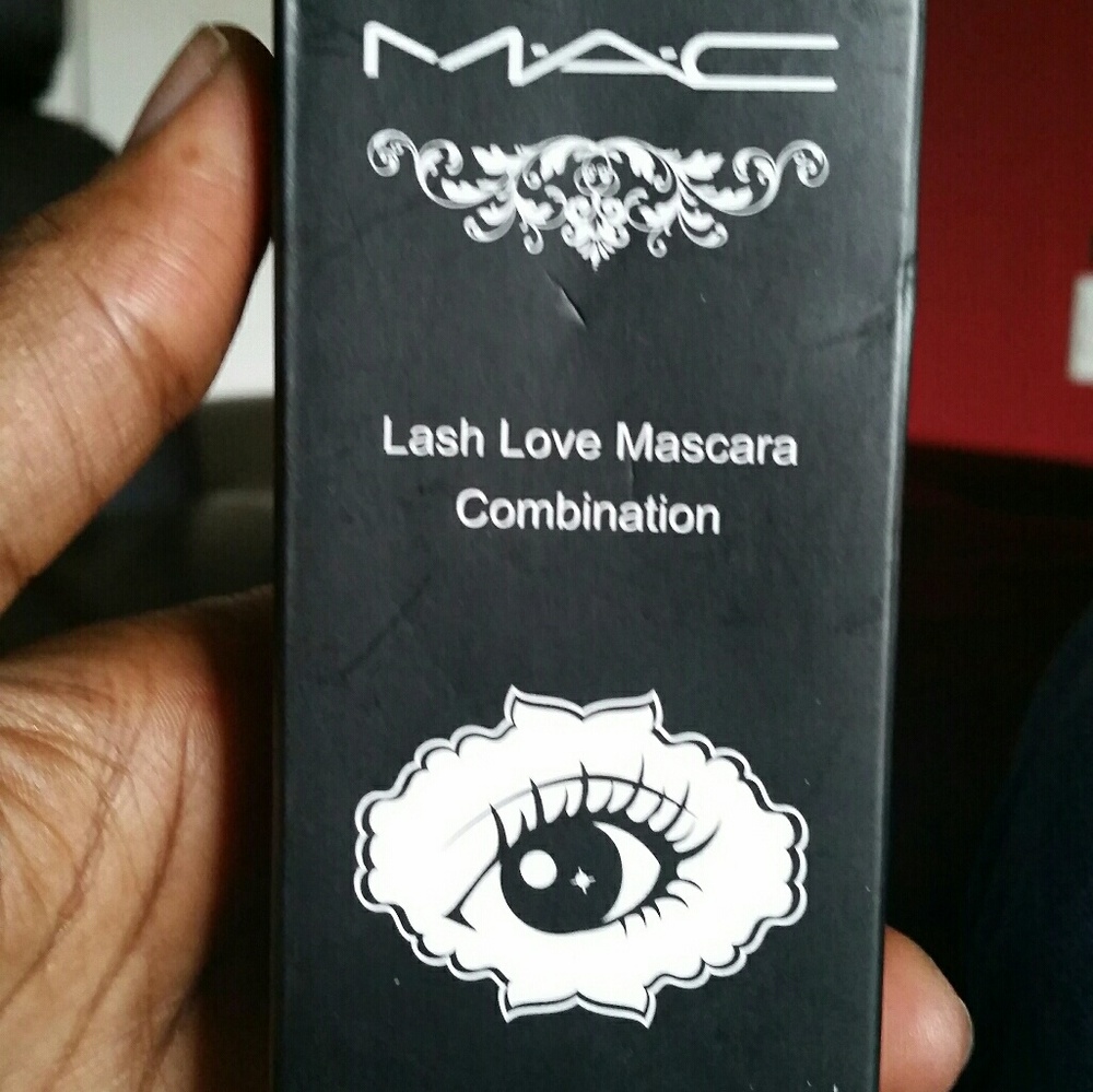Love lash mascara