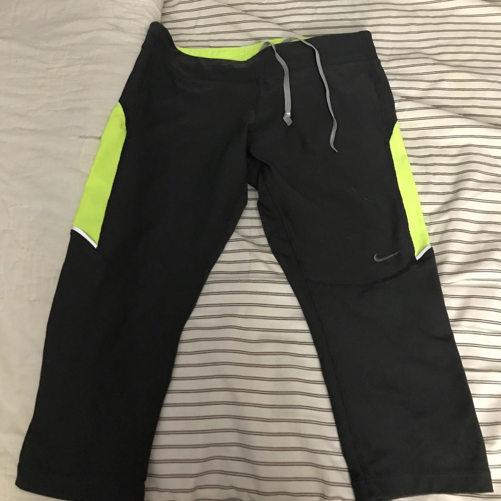 Nike dri fit Capri leggings