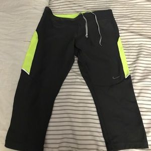 Nike dri fit Capri leggings
