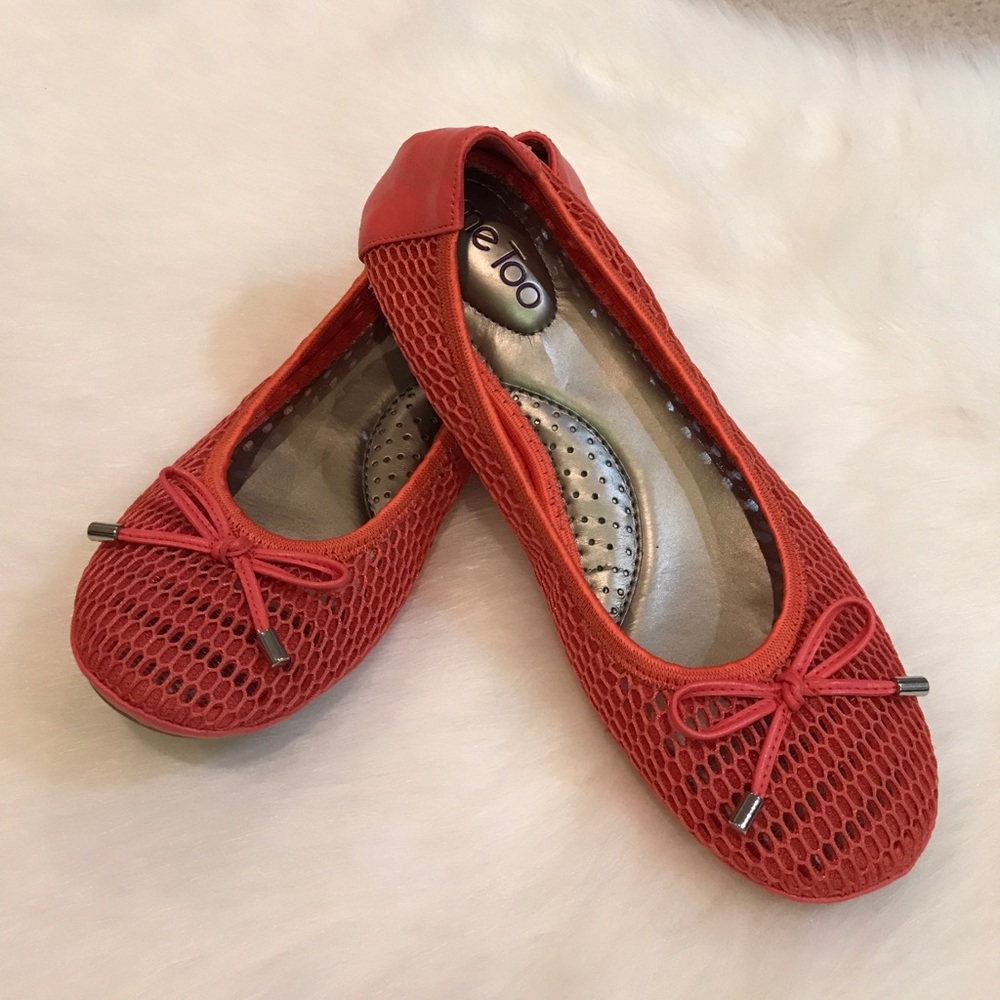 Brand new Me Too flexible ballet flats size 7.5