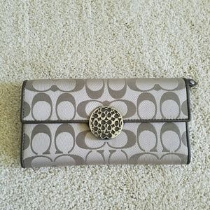 ◾SOLD◾Authentic Coach wallet
