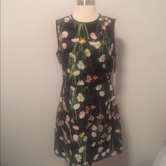 Victoria Beckham Dress - Picture 2 of 4