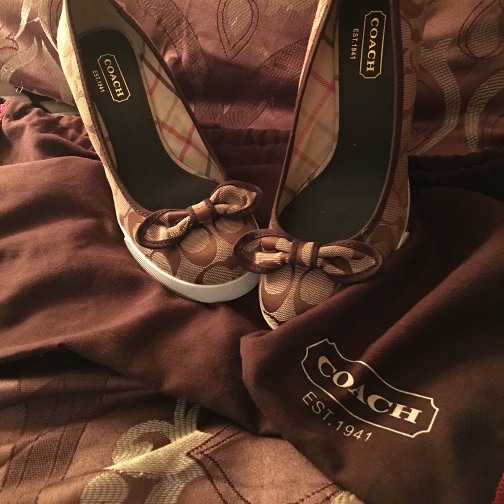 Authentic coach shoes new