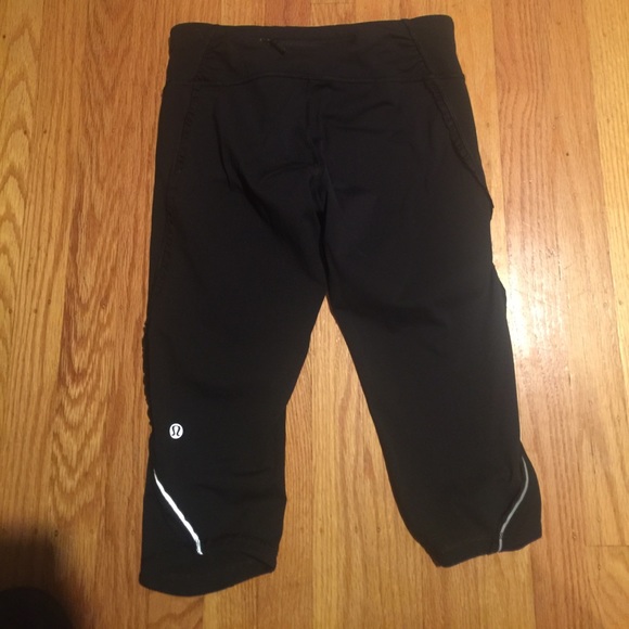 Lululemon capris - Picture 2 of 4