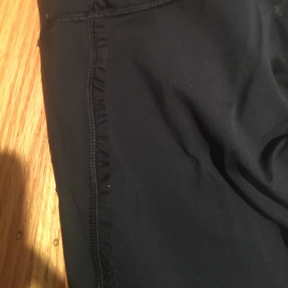 Lululemon capris - Picture 3 of 4