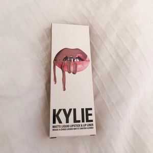 Kylie Jenner Lip Kit Moon