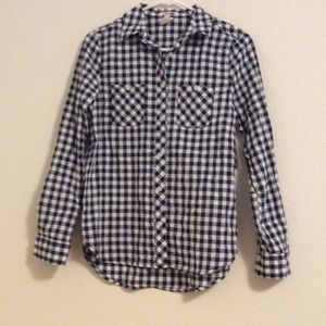 Levi's Plaid long sleeve button down shirt . New!