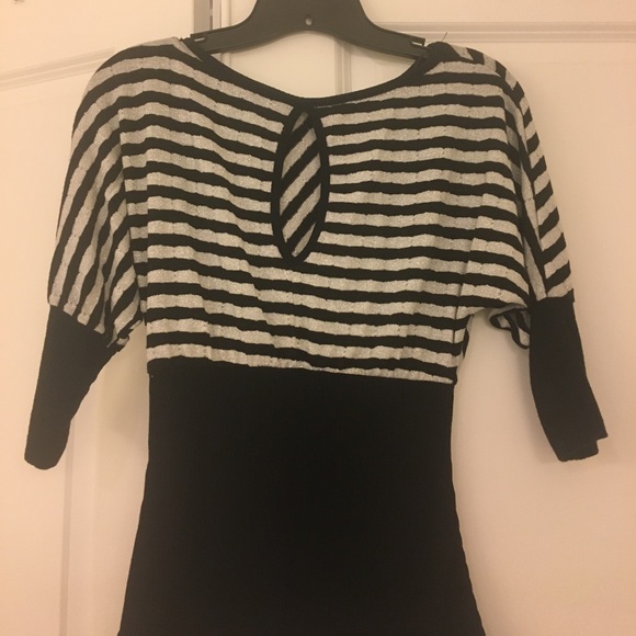 Fun top! - Picture 2 of 2