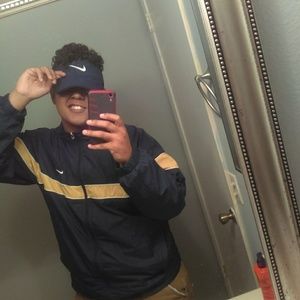 Meet your Posher, Luis