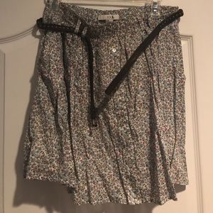 Forever 21 floral skirt size large with belt