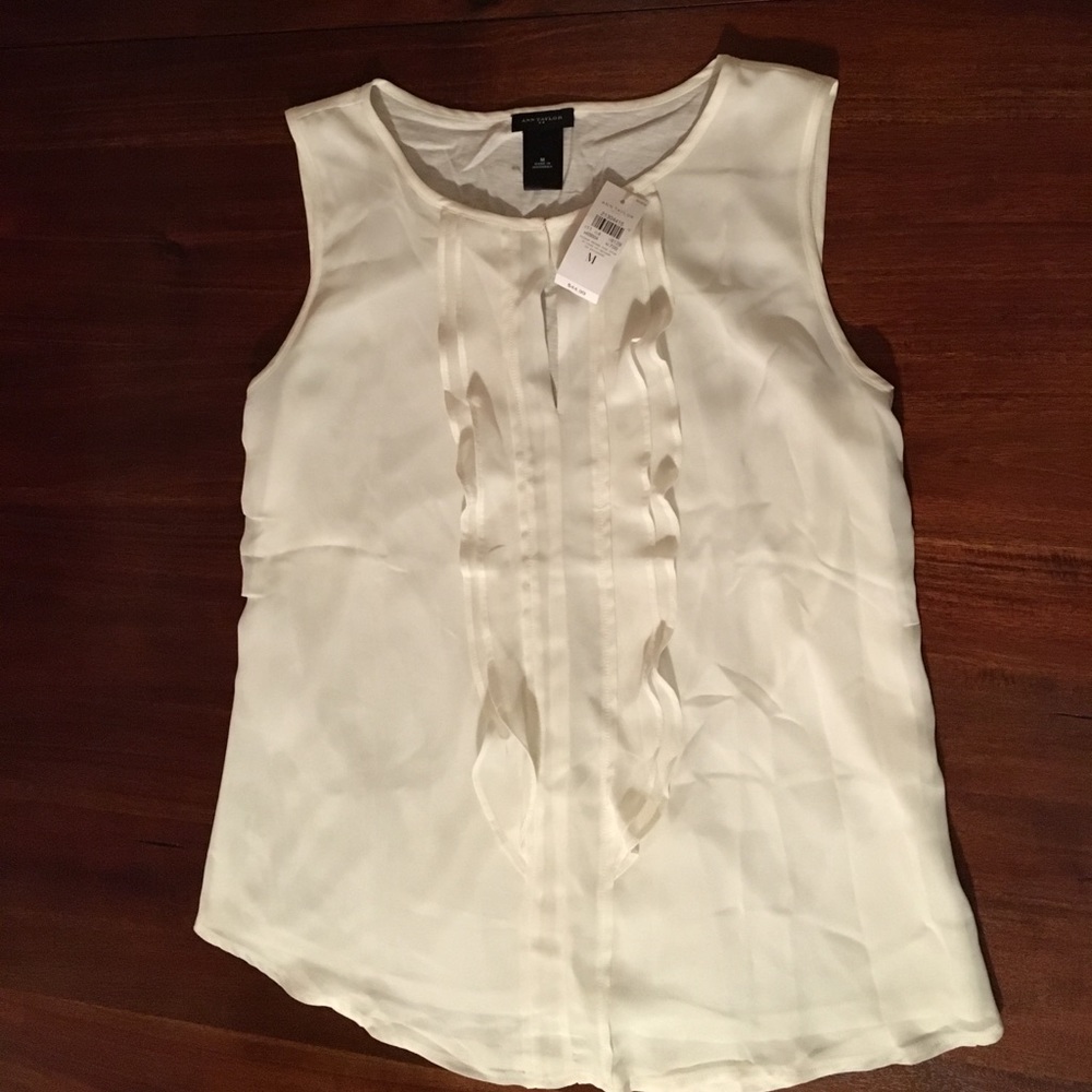 NWT Ivory ANN TAYLOR Ruffled Top M