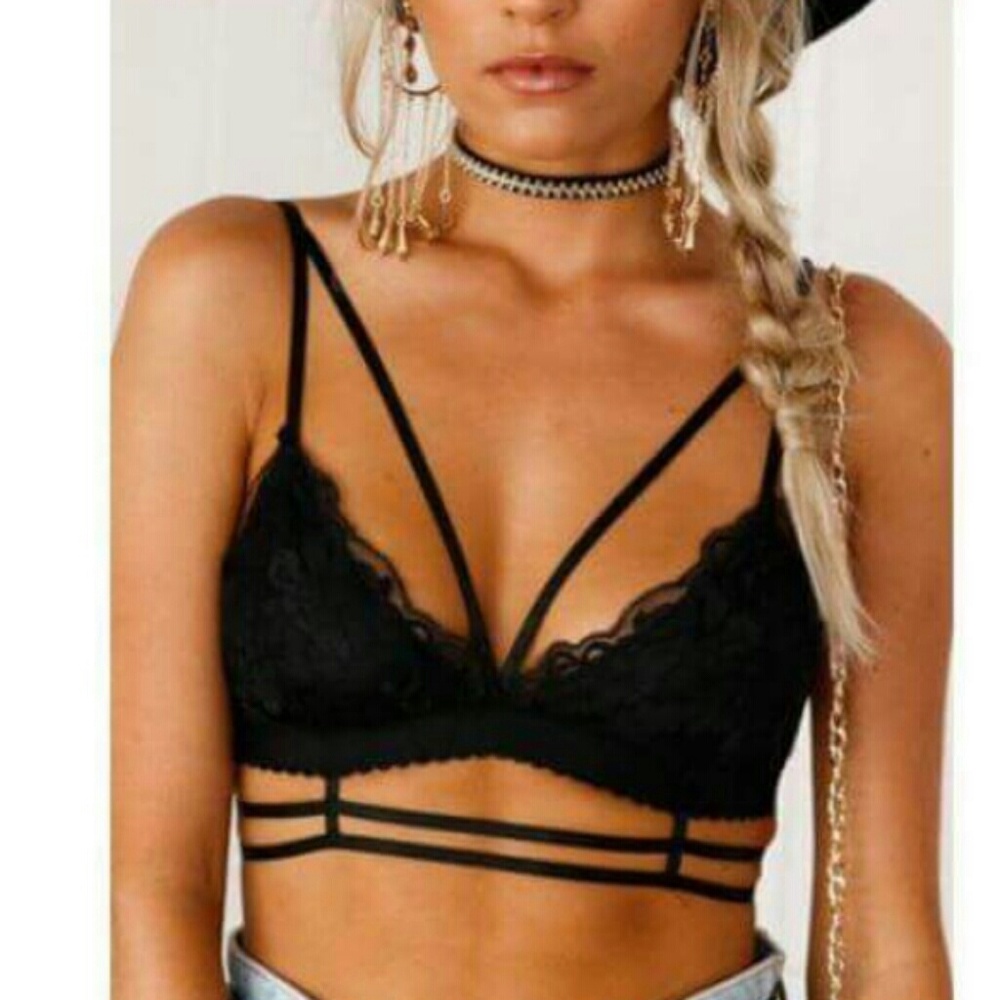 Bralette (Black sold)