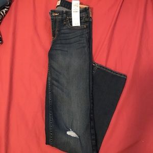 Dark wash hollister skinny jean (not super skinny)