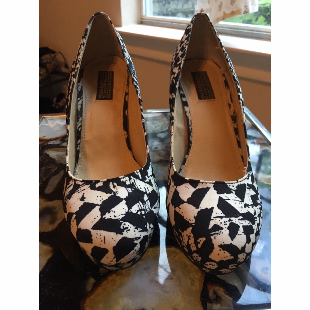 Deena & Ozzy UO heels