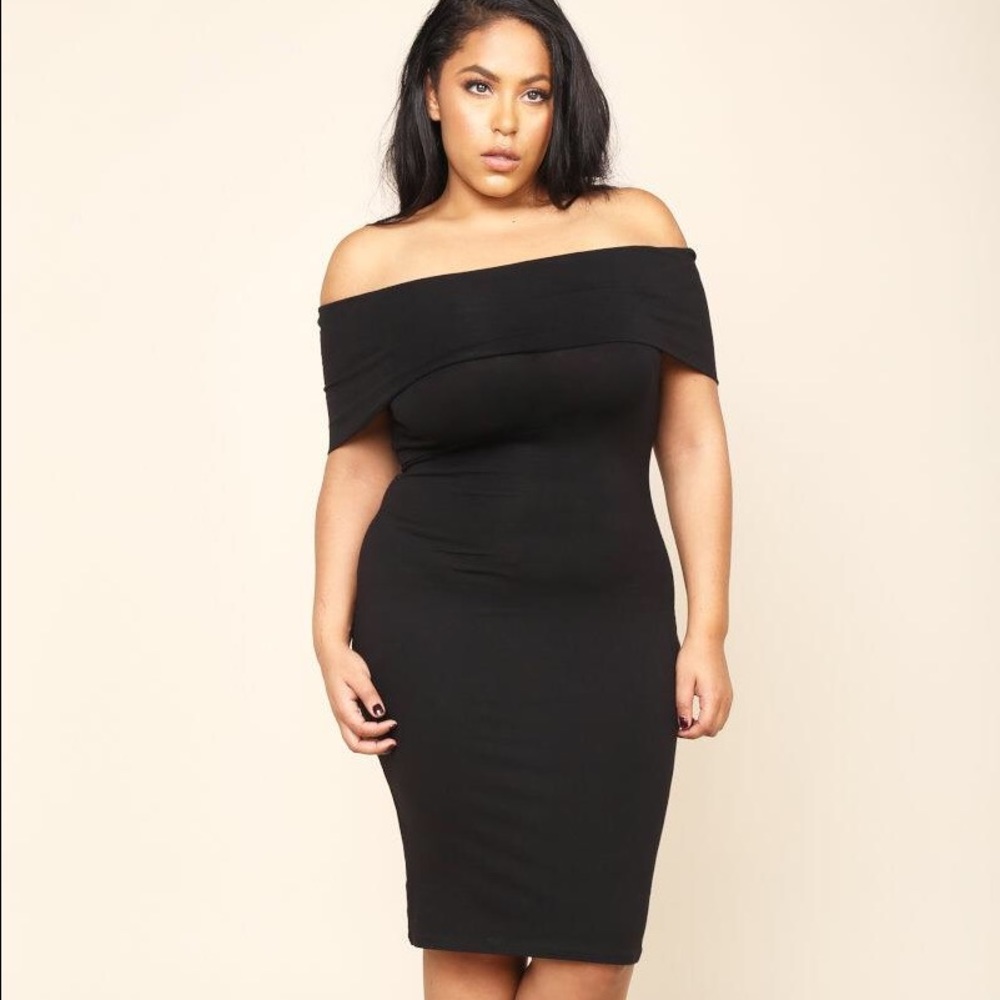 PLUS SIZE SOLID OFF SHOULDER BODYCON DRESS