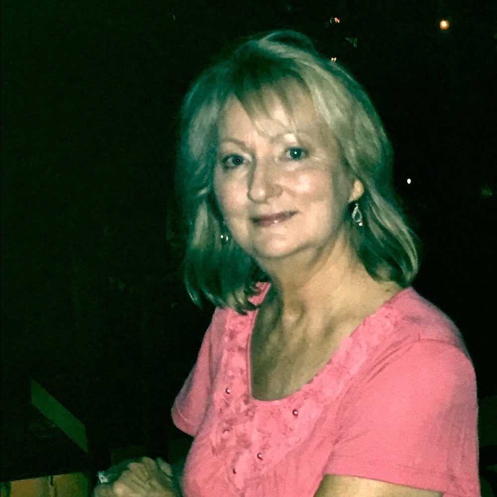 Meet your Posher, Leona