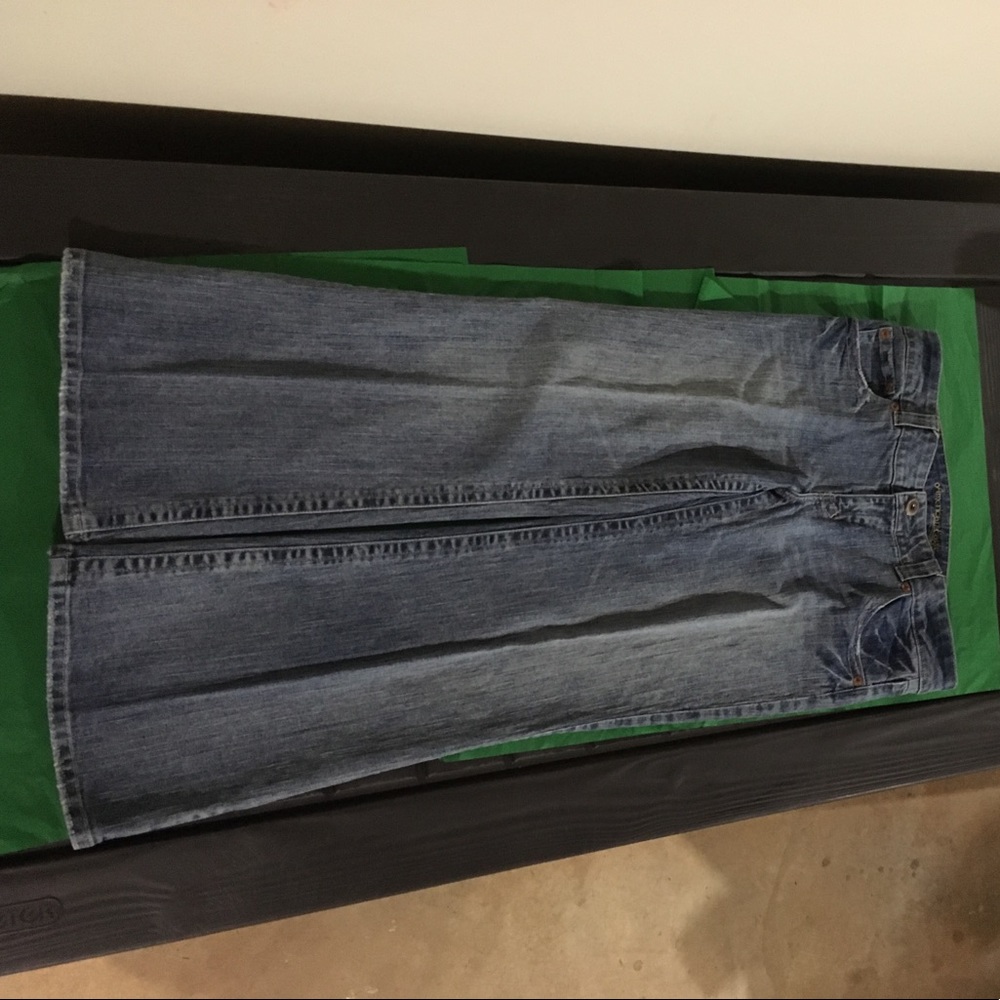 Classic American Eagle Boyfriend Jeans
