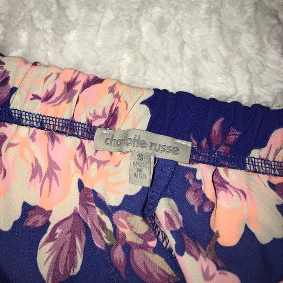 Charlotte Russe Floral Shorts - Picture 3 of 3