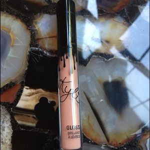 💋Kylie cosmetics gloss in So Cute