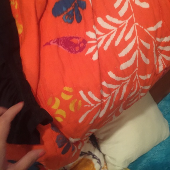 Lululemon capris - Picture 1 of 3